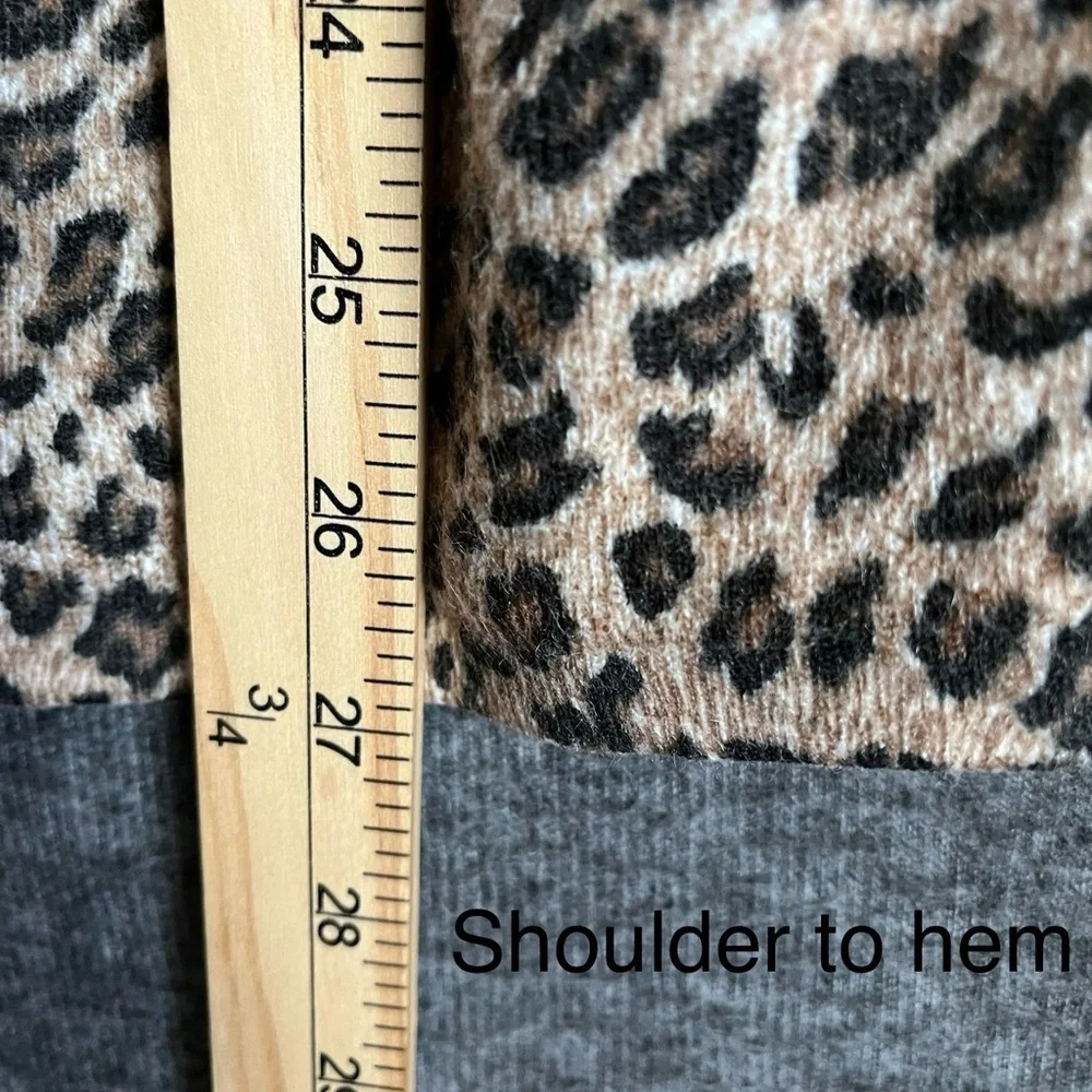 Hannah Leopard Print 3/4 Sleeve Knit Sweater
